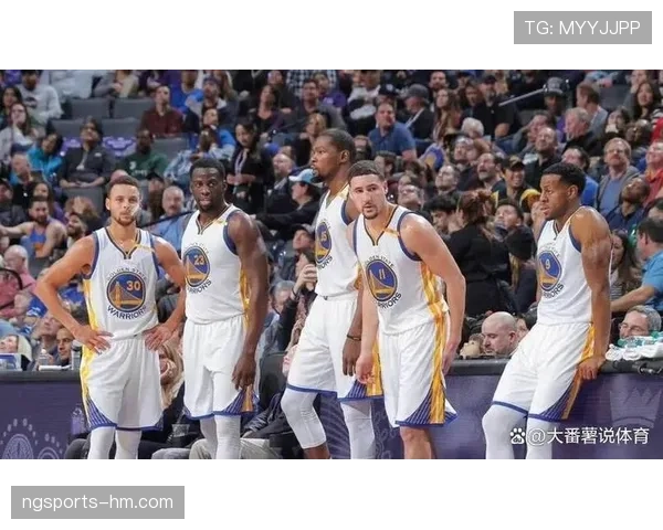 巴蒂尔通过无球跑动提升防守效率，拉开球队防守空间与库里形成互补